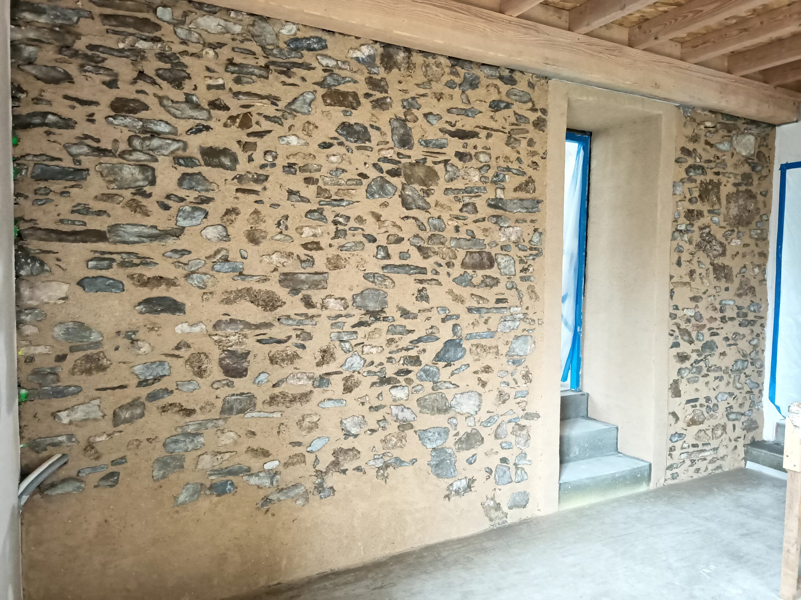 Rejointoiement mur pierre