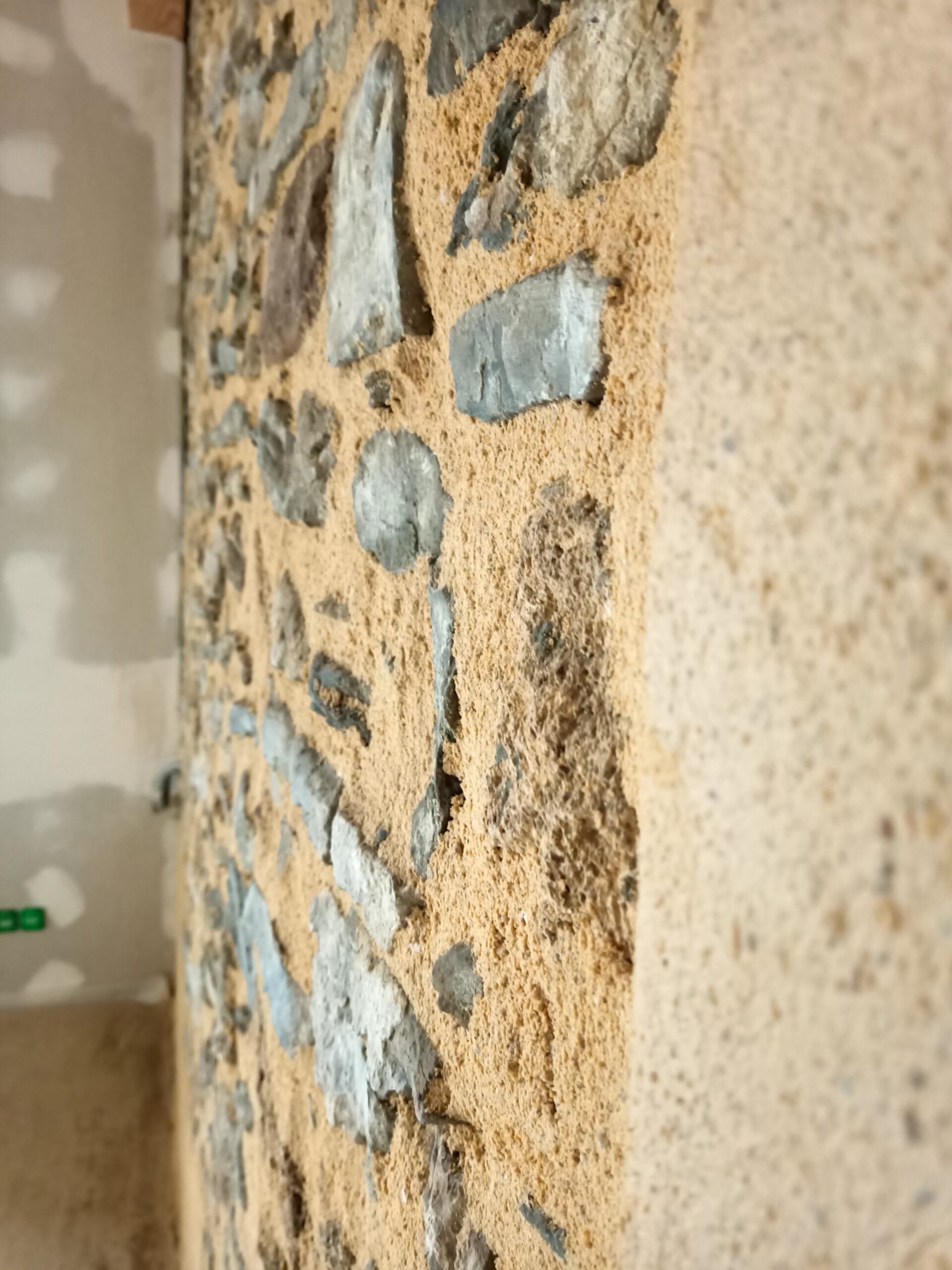 Rejointoiement murs en pierres